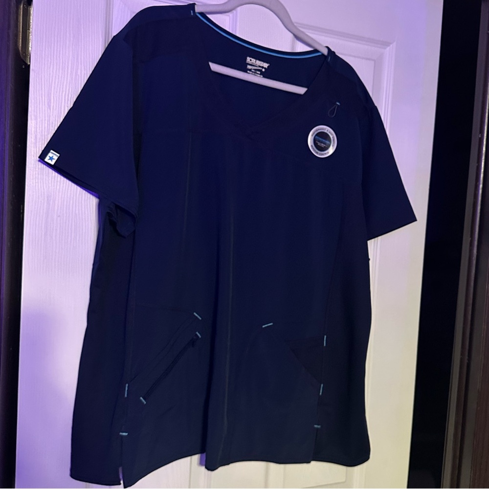 3X ScrubStar Scrub Top. Navy blue scrubs new.
